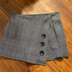 Plaid Black and White Women's Skort